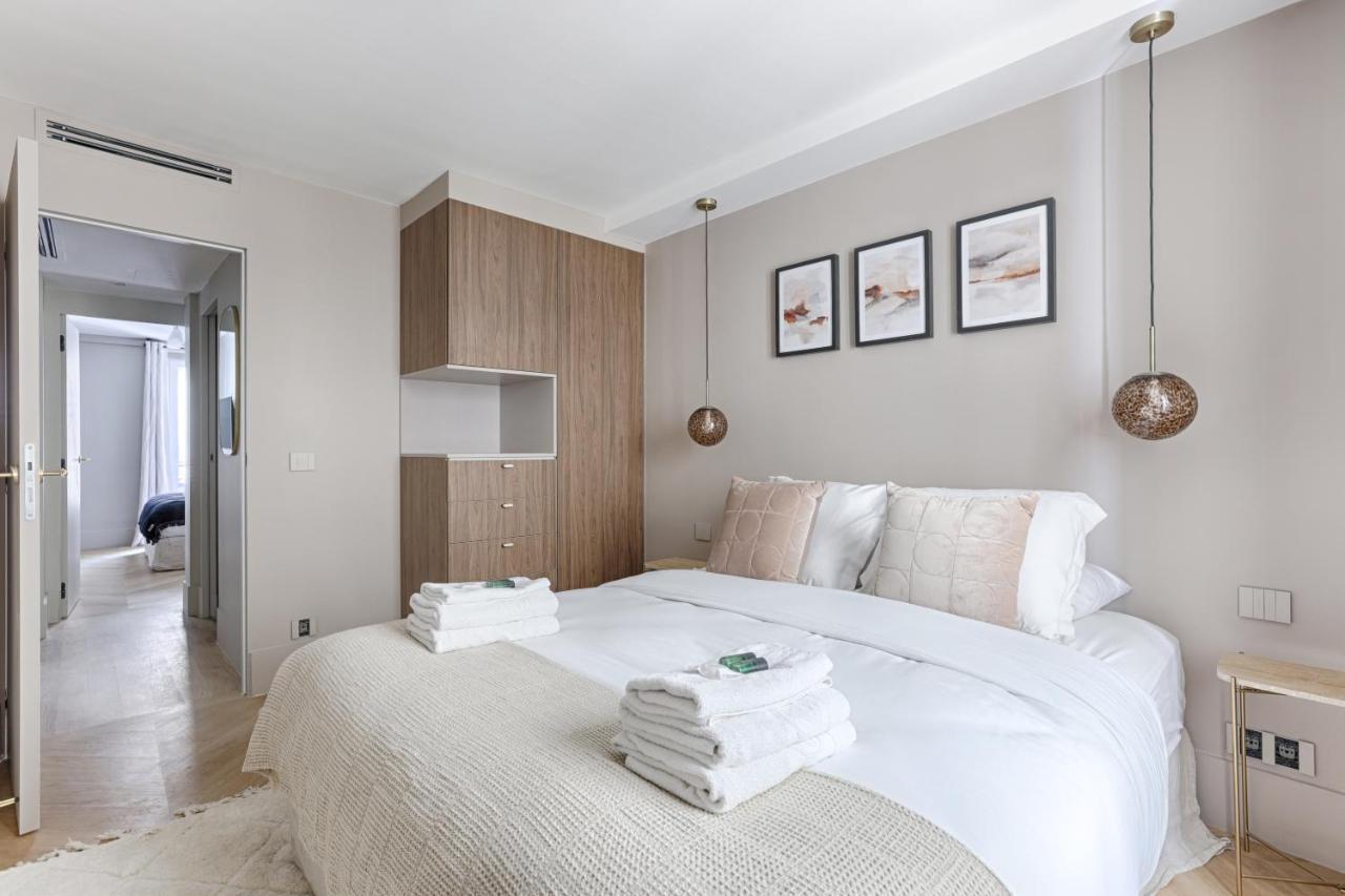 Unique Luxury Parisian Flat 2Br/6P -Champs Elysees Екстериор снимка