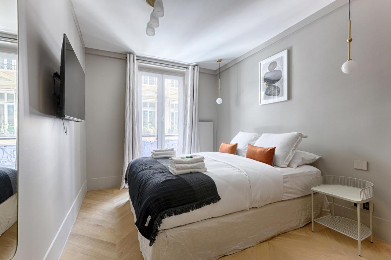 Unique Luxury Parisian Flat 2Br/6P -Champs Elysees Екстериор снимка
