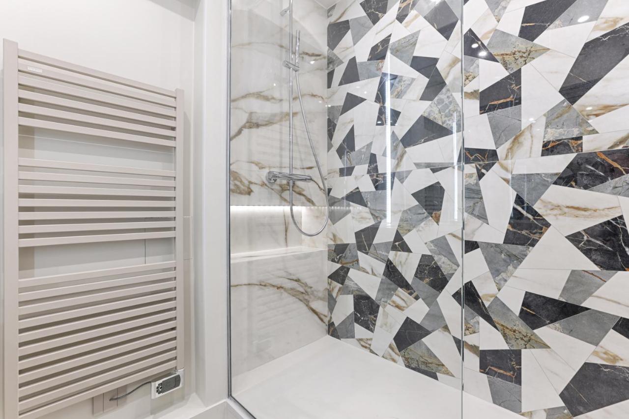 Unique Luxury Parisian Flat 2Br/6P -Champs Elysees Екстериор снимка